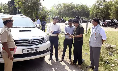 Yadagiri : पांडिचेरी में रजिस्टर्ड गाड़ियों को रोकने के लिए टीम बनाई गई Yadagiri : पांडिचेरी में रजिस्टर्ड गाड़ियों को रोकने के लिए टीम बनाई गई