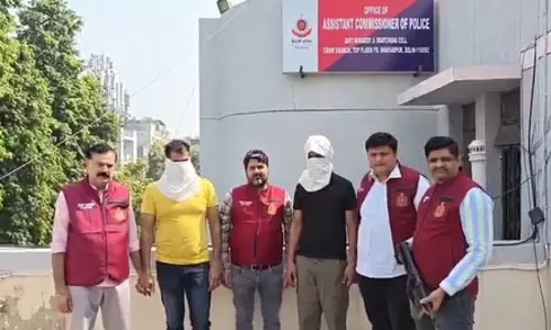 डुप्लीकेट टूथपेस्ट बनाने वाली फैक्ट्री का भंडाफोड़, दो आरोपी गिरफ्तार डुप्लीकेट टूथपेस्ट बनाने वाली फैक्ट्री का भंडाफोड़, दो आरोपी गिरफ्तार