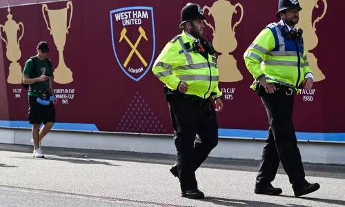 Aston Villa  बनाम मैकाबी मैच,फैंस पर बैन हटाने की कोशिश में जुटे ब्रिटिश अधिकारी
