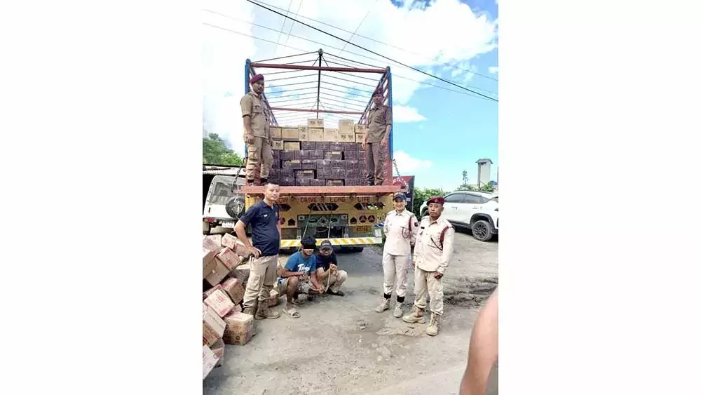 Nagaland :  आबकारी कर्मियों ने खुजामा चेक गेट पर आईएमएफएल की 500 पेटियां जब्त कीं
