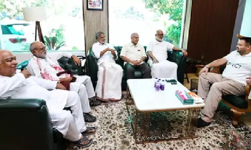 सीट बंटवारे पर गतिरोध गहराया: बिहार चुनाव से पहले महागठबंधन में आंतरिक कलह सीट बंटवारे पर गतिरोध गहराया: बिहार चुनाव से पहले महागठबंधन में आंतरिक कलह