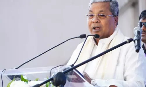 Karnataka CM ने कहा, जाति जनगणना सभी वर्गों के लिए लागू Karnataka CM ने कहा, जाति जनगणना सभी वर्गों के लिए लागू