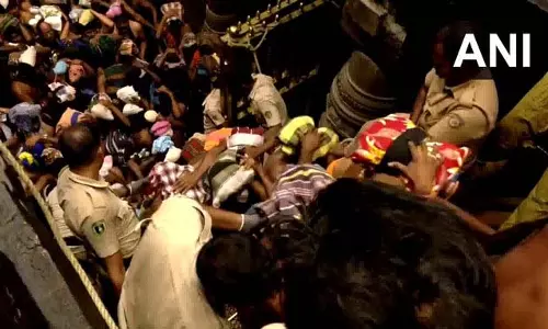 सबरिमाला मंदिर के दरवाजे खुले, भक्तों ने अय्यप्पन के दर्शन किए