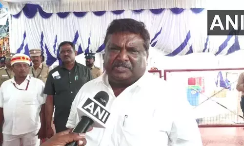 मंत्री एसएस शिवसंकर का आरोप—‘एदप्पाड़ी पलानीस्वामी ने पार्टी और सरकार कब्जा की मंत्री एसएस शिवसंकर का आरोप—‘एदप्पाड़ी पलानीस्वामी ने पार्टी और सरकार कब्जा की