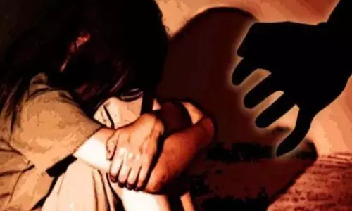 13 साल की लड़की से जबरन शादी कर बलात्कार, पति समेत 5 लोगों पर आरोप 13 साल की लड़की से जबरन शादी कर बलात्कार, पति समेत 5 लोगों पर आरोप