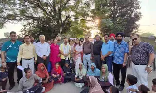 RC ने बाढ़ प्रभावित लोगों को राहत वितरित की RC ने बाढ़ प्रभावित लोगों को राहत वितरित की