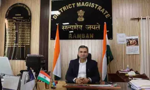 DC ने एनएच-44 के नाशरी से बनिहाल खंड पर कार्य की प्रगति की समीक्षा की DC ने एनएच-44 के नाशरी से बनिहाल खंड पर कार्य की प्रगति की समीक्षा की
