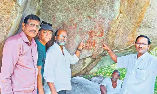 Medak में खुदाई के दौरान मध्ययुगीन शैल कला के अवशेष मिले