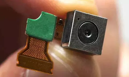 बाथरूम के बल्ब में गुप्त camera..दंपति चिंतित बाथरूम के बल्ब में गुप्त camera..दंपति चिंतित