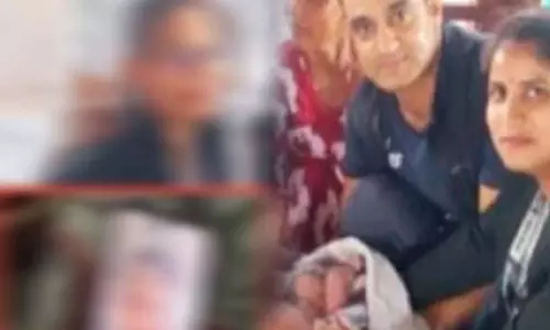 लोकल ट्रेन में महिला को प्रसव, युवक ने वीडियो कॉल से कराई सुरक्षित डिलीवरी