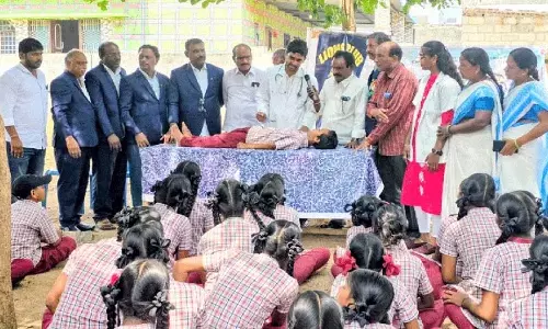 CPR के बारे में जानकारी होना जरूरी: चिकित्सा अधिकारी वेंकटेश CPR के बारे में जानकारी होना जरूरी: चिकित्सा अधिकारी वेंकटेश