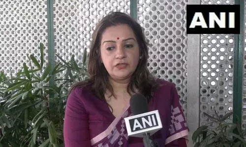 प्रियंका चतुर्वेदी ने बिहार महागठबंधन के CM चेहरे के समर्थन में किया बड़ा बयान