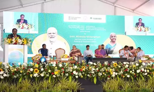 विजयनगर में किसानों के लिए चौथा FT-CFC केंद्र शुरू, निर्मला सीतारमण ने किया उद्घाटन विजयनगर में किसानों के लिए चौथा FT-CFC केंद्र शुरू, निर्मला सीतारमण ने किया उद्घाटन