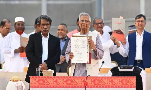 Bangladesh के राजनीतिक दलों ने विद्रोह-पश्चात सुधार एजेंडे पर हस्ताक्षर किए Bangladesh के राजनीतिक दलों ने विद्रोह-पश्चात सुधार एजेंडे पर हस्ताक्षर किए