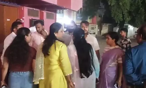 शालेम इंग्लिश स्कूल में सचिव से विवाद, 14 लोगों के खिलाफ FIR दर्ज शालेम इंग्लिश स्कूल में सचिव से विवाद, 14 लोगों के खिलाफ FIR दर्ज