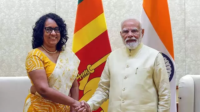 श्रीलंका के प्रधानमंत्री ने प्रधानमंत्री मोदी से मुलाकात की श्रीलंका के प्रधानमंत्री ने प्रधानमंत्री मोदी से मुलाकात की