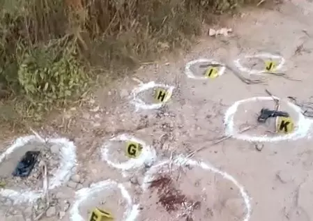 एक लाख का इनामी बदमाश नफीस मुठभेड़ में ढेर, अन्य की तलाश जारी एक लाख का इनामी बदमाश नफीस मुठभेड़ में ढेर, अन्य की तलाश जारी