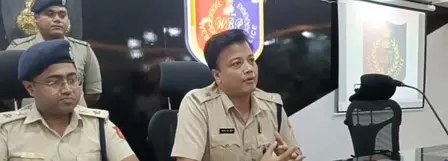 पुलिस ने विशेष अभियान के तहत 1,000 किलोग्राम प्रतिबंधित पटाखे किए जब्त पुलिस ने विशेष अभियान के तहत 1,000 किलोग्राम प्रतिबंधित पटाखे किए जब्त