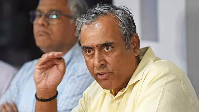 पेंडिंग काम और प्रोजेक्ट्स को पूरा करने के लिए अधिकारियों के बीच तालमेल ज़रूरी: Maheshwar Rao पेंडिंग काम और प्रोजेक्ट्स को पूरा करने के लिए अधिकारियों के बीच तालमेल ज़रूरी: Maheshwar Rao