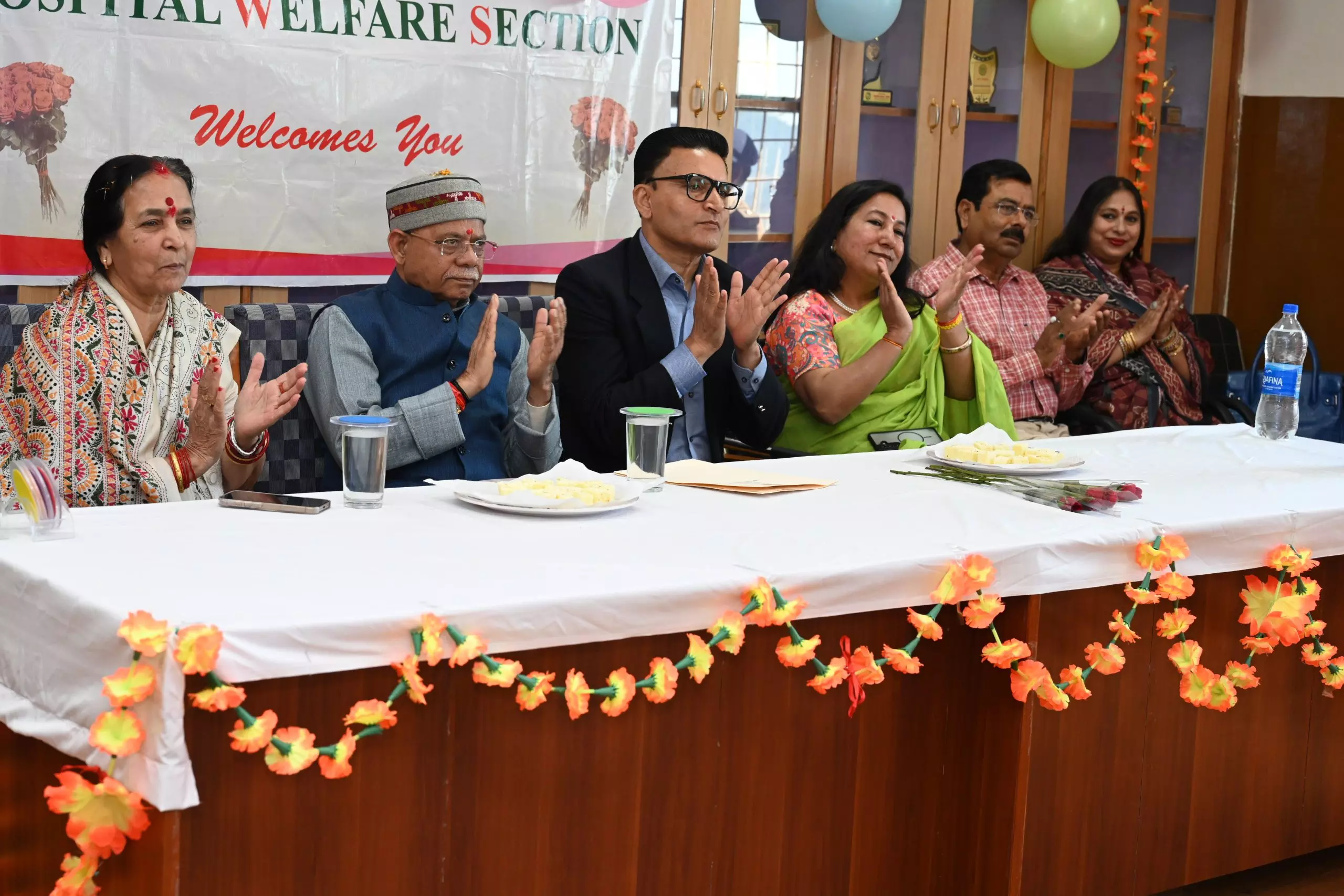 Shimla: राज्यपाल ने बालिका आश्रम और नारी सेवा सदन में बच्चों से की बातचीत Shimla: राज्यपाल ने बालिका आश्रम और नारी सेवा सदन में बच्चों से की बातचीत