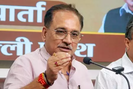 हमारी संस्कृति और परंपराओं का उत्सव है दीपावली: सचदेवा हमारी संस्कृति और परंपराओं का उत्सव है दीपावली: सचदेवा