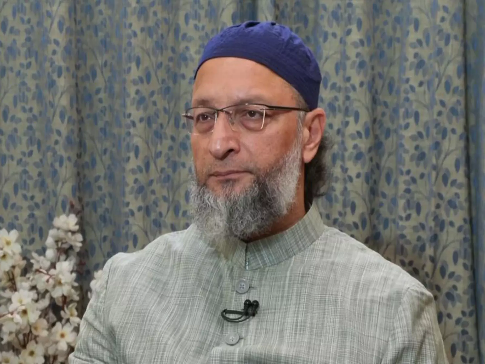 Owaisi ने राजस्थान के धर्मांतरण विरोधी कानून की आलोचना की Owaisi ने राजस्थान के धर्मांतरण विरोधी कानून की आलोचना की