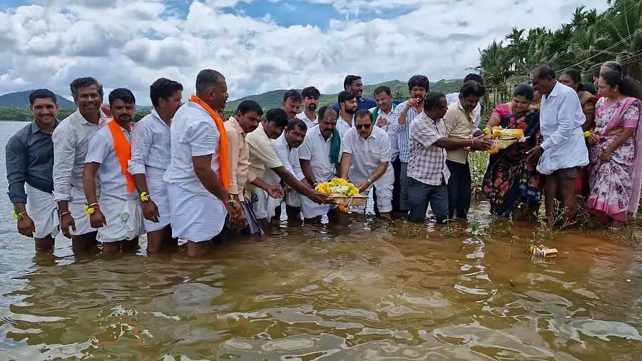 उबरानी लिफ्ट सिंचाई; किसानों का जीवन बेहतर हुआ उबरानी लिफ्ट सिंचाई; किसानों का जीवन बेहतर हुआ
