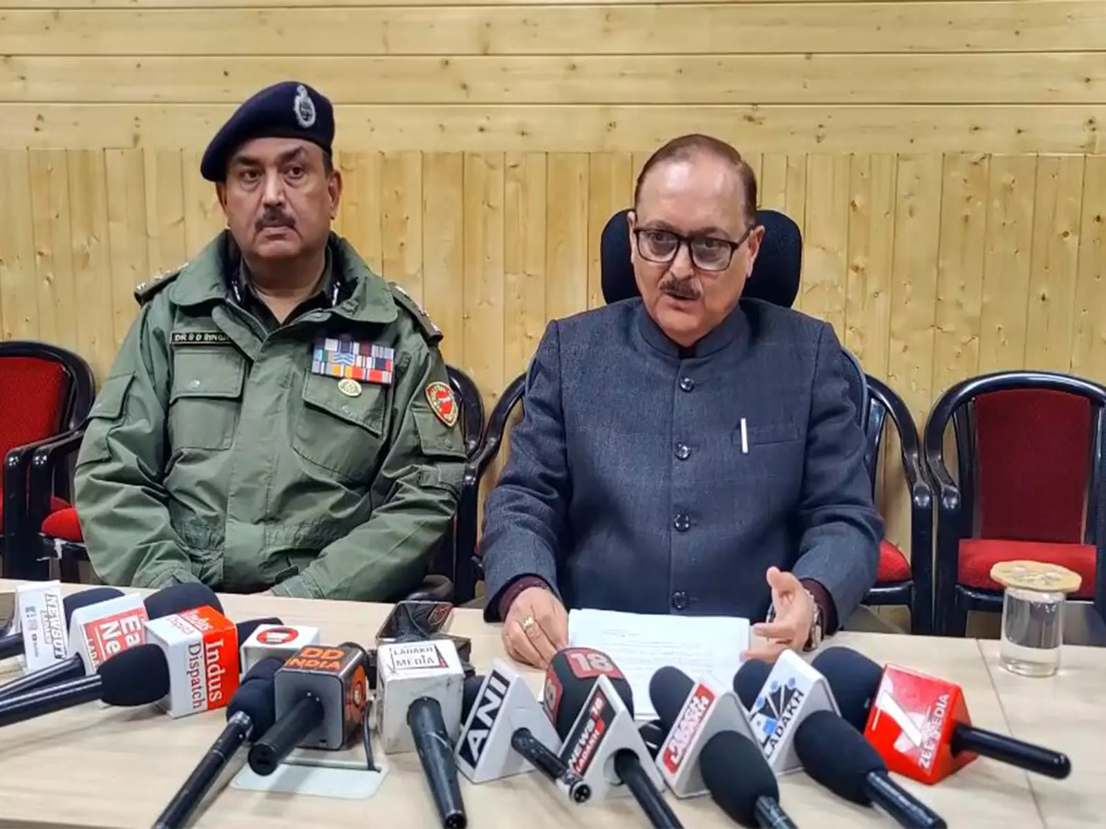 लेह हिंसा की न्यायिक जांच के आदेश, पूर्व सुप्रीम कोर्ट जस्टिस बीएस चौहान करेंगे जांच लेह हिंसा की न्यायिक जांच के आदेश, पूर्व सुप्रीम कोर्ट जस्टिस बीएस चौहान करेंगे जांच