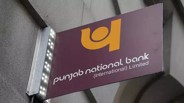 PNB का दूसरी तिमाही का शुद्ध लाभ सालाना आधार पर 14% बढ़कर 4,904 करोड़ रुपये हुआ PNB का दूसरी तिमाही का शुद्ध लाभ सालाना आधार पर 14% बढ़कर 4,904 करोड़ रुपये हुआ