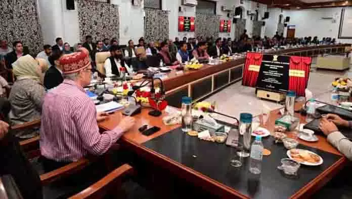 CM ने अनंतनाग में विकास परियोजनाओं की प्रगति की समीक्षा की CM ने अनंतनाग में विकास परियोजनाओं की प्रगति की समीक्षा की