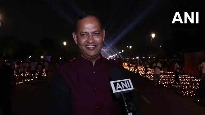 दिल्ली मंत्री रविंदर इंद्राज सिंह ने दीपोत्सव और धनतेरस पर साझा किया नया संकल्प दिल्ली मंत्री रविंदर इंद्राज सिंह ने दीपोत्सव और धनतेरस पर साझा किया नया संकल्प