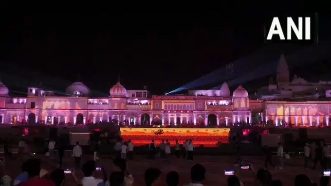 दीपोत्सव से पहले राम की पैड़ी पर लेज़र और लाइट शो का ट्रायल किया गया दीपोत्सव से पहले राम की पैड़ी पर लेज़र और लाइट शो का ट्रायल किया गया