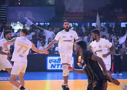 PVL 2025: अहमदाबाद डिफेंडर्स ने मुंबई मेटियर्स को सीज़न की पहली हार दी PVL 2025: अहमदाबाद डिफेंडर्स ने मुंबई मेटियर्स को सीज़न की पहली हार दी