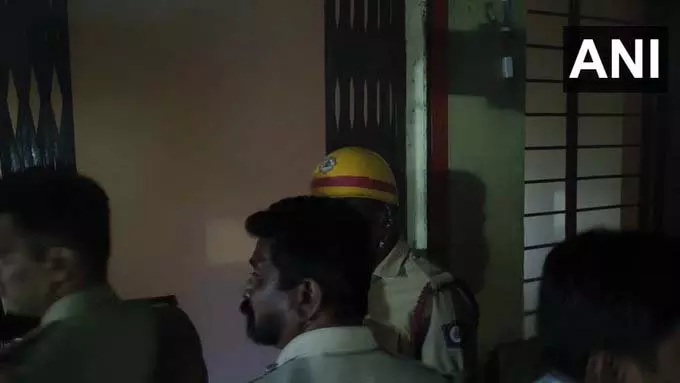 Hubballi में Durgada Bail Kalaghatagi Complex की अंडरग्राउंड दुकान में लगी आग Hubballi में Durgada Bail Kalaghatagi Complex की अंडरग्राउंड दुकान में लगी आग