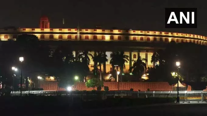 North Block और South Block दीपोत्सव पर जगमगाए, सजे रोशनी से भव्य दृश्य North Block और South Block दीपोत्सव पर जगमगाए, सजे रोशनी से भव्य दृश्य