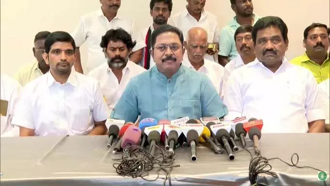 AMMK चुनाव रणनीति पर Dhinakaran ने जताया संकेत, जल्द सामने आएगा ऐलान AMMK चुनाव रणनीति पर Dhinakaran ने जताया संकेत, जल्द सामने आएगा ऐलान