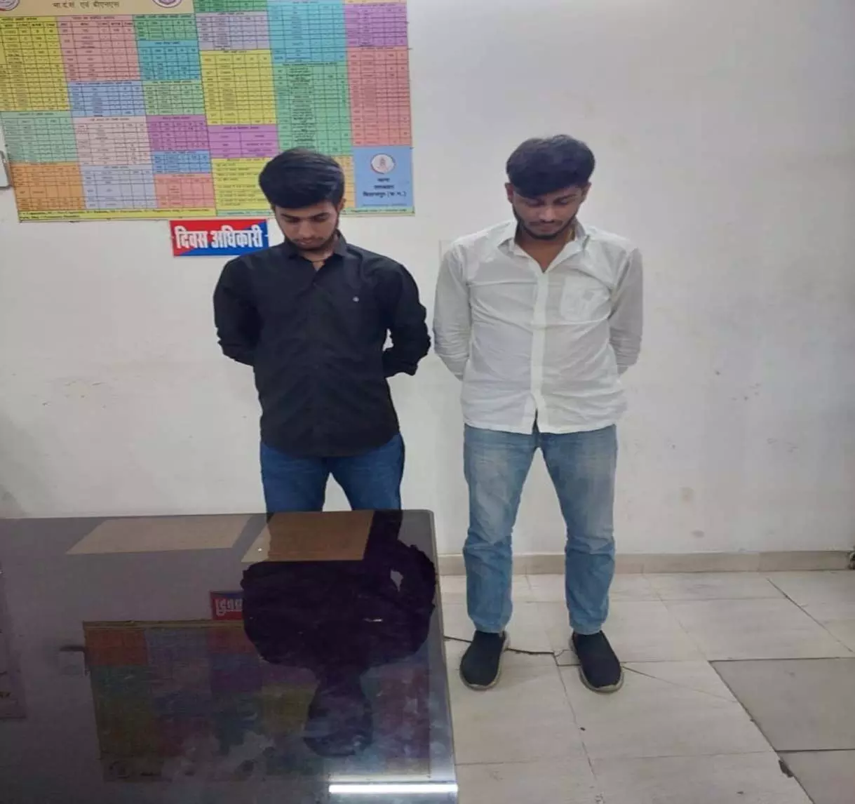 दीपावली के मद्देनजर पुलिस का सख्त अभियान, उपद्रवियों और झगड़ा करने वालों पर कार्रवाई दीपावली के मद्देनजर पुलिस का सख्त अभियान, उपद्रवियों और झगड़ा करने वालों पर कार्रवाई