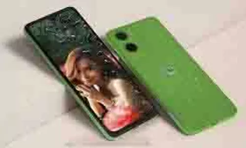 Motorola G06: मोटोरोला के 7000mAh बैटरी वाले फोन की कीमत में भारी गिरावट Motorola G06: मोटोरोला के 7000mAh बैटरी वाले फोन की कीमत में भारी गिरावट