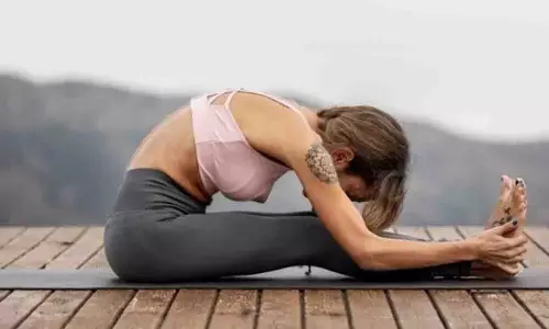 Yoga :बच्चेदानी को मजबूती देते हैं ये योगासन Yoga :बच्चेदानी को मजबूती देते हैं ये योगासन