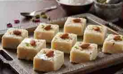 Instant Coconut Barfi : झटपट बनाएं दिवाली स्पेशल कोकोनट बर्फी Instant Coconut Barfi : झटपट बनाएं दिवाली स्पेशल कोकोनट बर्फी