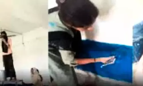 प्रभारी प्राचार्य पर कार्रवाई, स्कूल की पोताई करवाया था बच्चों से