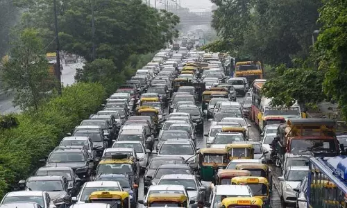 दिवाली के लिए अपने होमटाउन जा रहे लोग: चेन्नई में भारी ट्रैफिक जाम