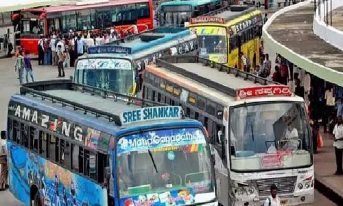 प्राइवेट बस टिकट महंगे: दिवाली की छुट्टियों का मज़ा ले रहे लोगों के लिए बड़ा झटका प्राइवेट बस टिकट महंगे: दिवाली की छुट्टियों का मज़ा ले रहे लोगों के लिए बड़ा झटका