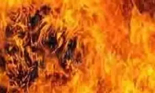 Indore : तीन मंजिला मकान में भीषण आग, 11 साल के बच्चे की दम घुटने से मौत