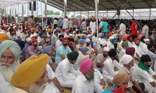 भोग समारोह में Punjabi singer राजवीर जवंदा को दी गई श्रद्धांजलि भोग समारोह में Punjabi singer राजवीर जवंदा को दी गई श्रद्धांजलि