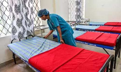 पटाखों से चोटें: आंखों के अस्पतालों में 24 घंटे सेवा