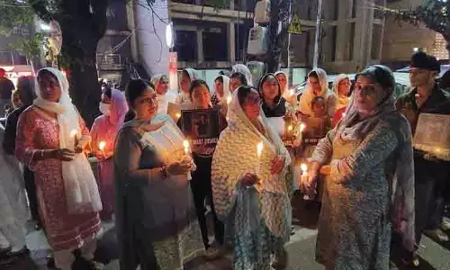 बॉडीबिल्डर वरिंदर घुम्मन के निधन पर Jalandhar वासियों ने निकाला कैंडल मार्च बॉडीबिल्डर वरिंदर घुम्मन के निधन पर Jalandhar वासियों ने निकाला कैंडल मार्च