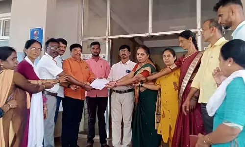 लाइब्रेरी सुपरवाइजर ने आत्महत्या की: ₹25 लाख मुआवजे की अपील लाइब्रेरी सुपरवाइजर ने आत्महत्या की: ₹25 लाख मुआवजे की अपील