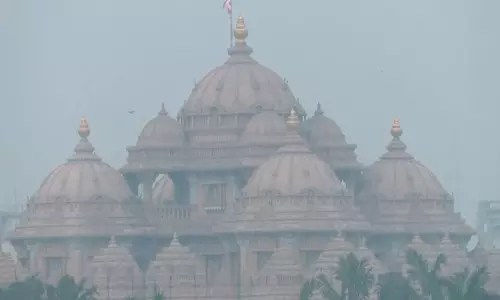 दिल्ली: वायु गुणवत्ता खराब, पल्मोनोलॉजिस्ट ने स्वास्थ्य जोखिम बढ़ने की चेतावनी दी