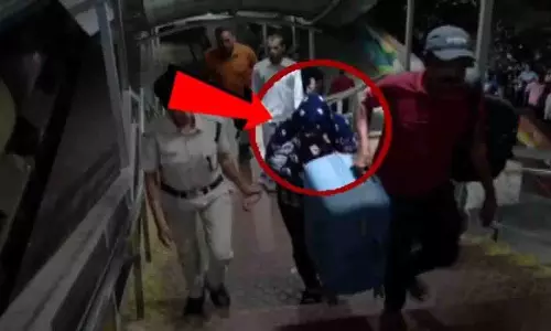 भुवनेश्वर-दिल्ली ट्रेन में गांजा बरामद, 2 हिरासत में भुवनेश्वर-दिल्ली ट्रेन में गांजा बरामद, 2 हिरासत में